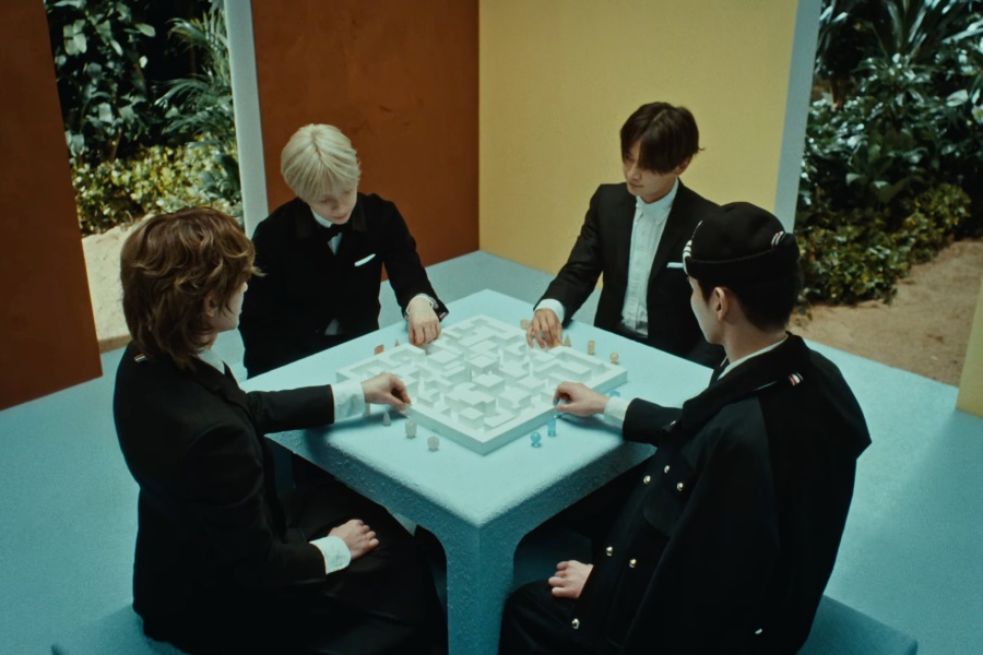 WATCH: #SHINee Solves An Intricate Puzzle In New 'HARD' Mood Sampler 
soompi.com/article/159098…