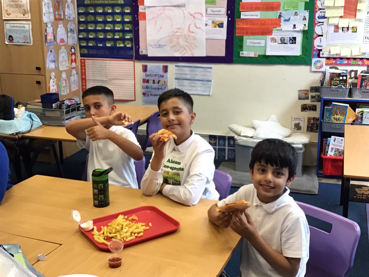 alstonprimaryb9's tweet photo. Our eco-agents celebrated their hard work with a pizza party and time to enjoy the sun. #RRSA #article31 #article24 #article28 @liambyrnemp @TheWorldsLesson #Generationearthshot https://t.co/hLeq8h3tPa