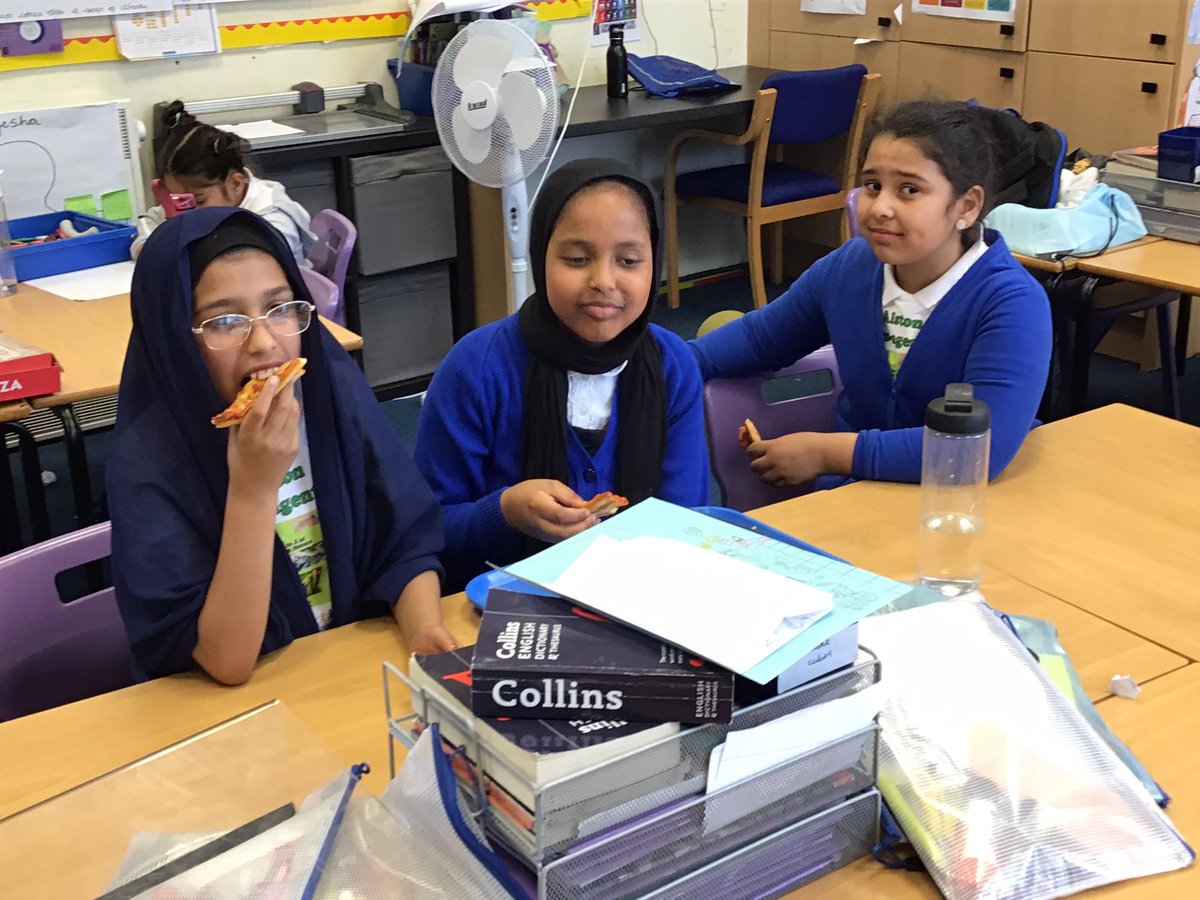 alstonprimaryb9's tweet photo. Our eco-agents celebrated their hard work with a pizza party and time to enjoy the sun. #RRSA #article31 #article24 #article28 @liambyrnemp @TheWorldsLesson #Generationearthshot https://t.co/hLeq8h3tPa