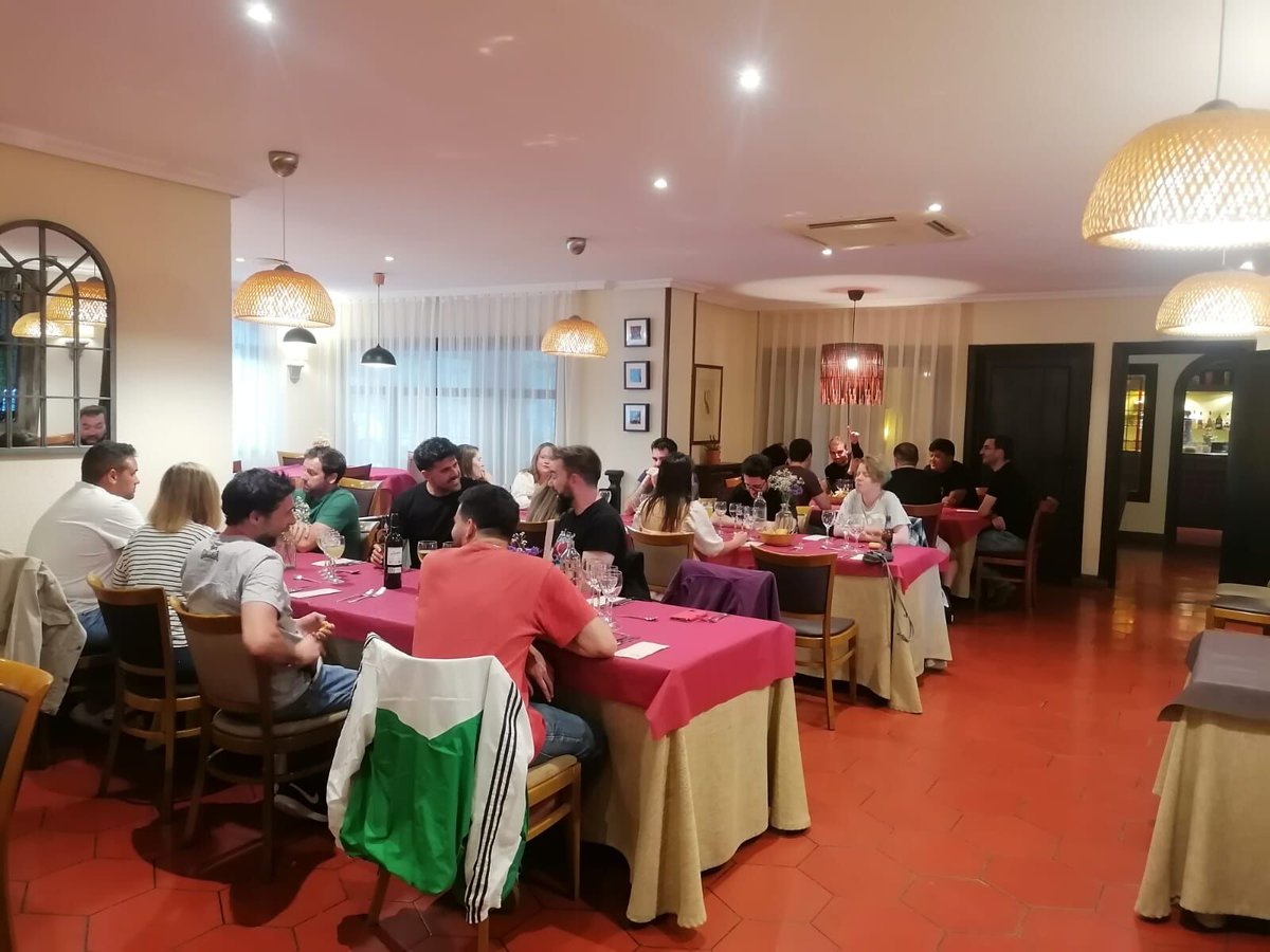 📢 El equipo de in99 aterriza en la sierra de Madrid 🤗

Como lo lees. De nuevo volvimos a encontrarnos en 3D y a disfrutar de tiempo de calidad juntos. 🌲 Esta vez en Navacerrada 🌳 

3 días en los que las risas desvirtualizadas y los abrazos volvieron a ponerse de manifiesto 🤩