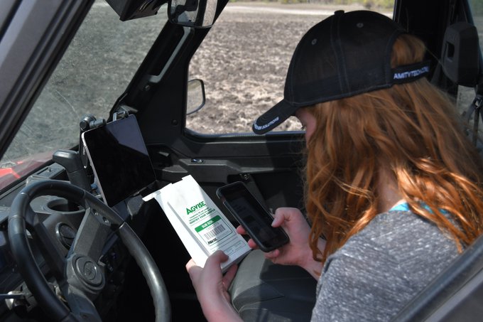 Soil sampling made easy!🌽🌾🍇  Check out https://t.co/ThK9L8S1AW to find out how easy!  #soilsampling #soilhealth<a href="/tag/soilhealth"class="tags"><span>#soilhealth</span></a><a href="/tag/agronomy"class="tags"><span>#agronomy</span></a><a href="/tag/agtwitter"class="tags"><span>#agtwitter</span></a><a href="/tag/soilsampling"class="tags"><span>#soilsampling</span></a>