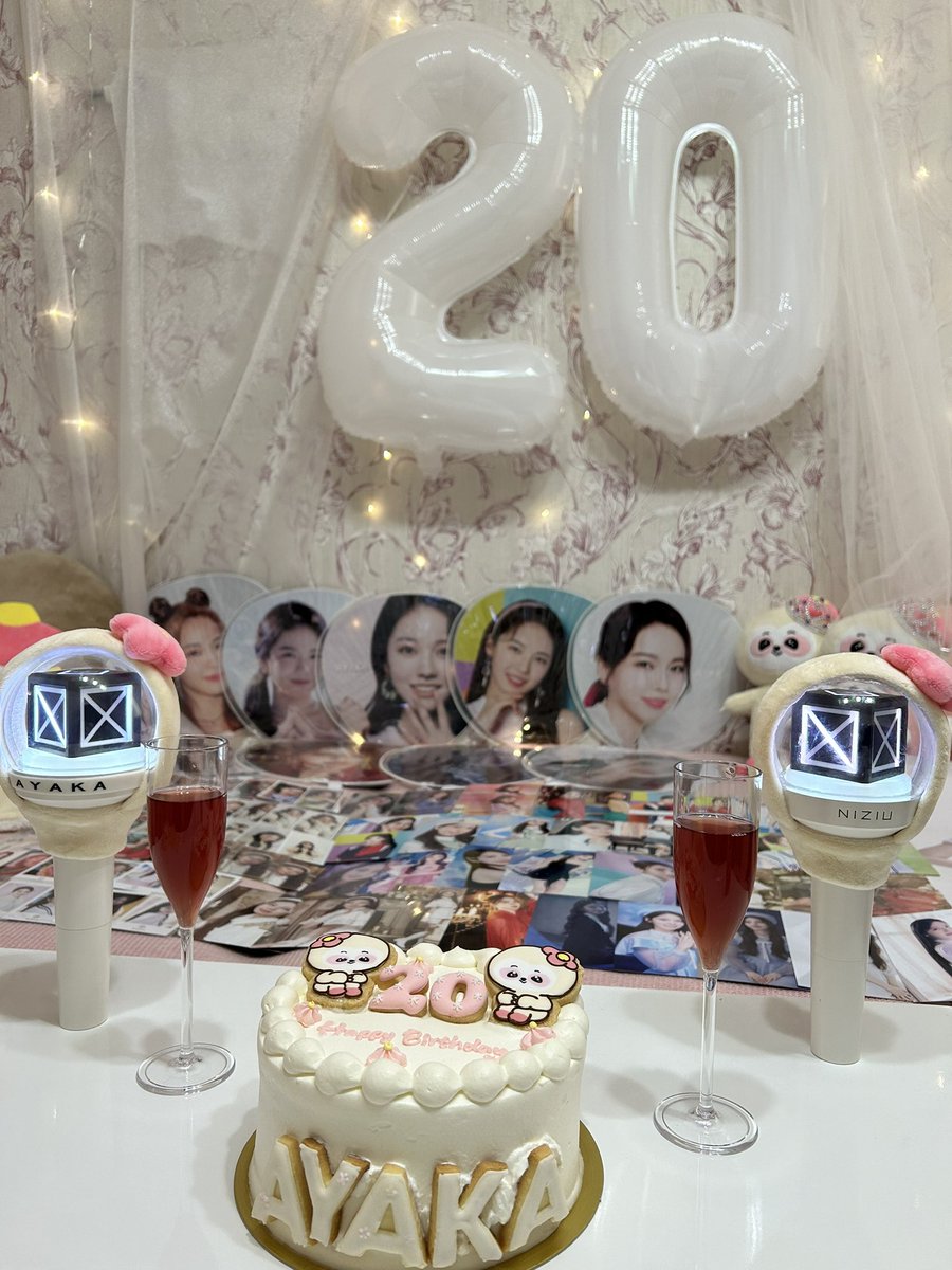 chige_nabe29's tweet photo. アヤカちゃんNiziU歳のお誕生日おめでとう🤍🤍🤍
アヤカちゃんのおかげで毎日とっても幸せです、いつも幸せをくれてありがとう🫶
笑顔いっぱいのNiziU歳になりますように!!  
ずっと大好きだよあやかちゃん🌷

#HappyAyakaDay
#誰も追いかけず姫追いかけてきたの
@NiziU__official https://t.co/UaAHo0ZK7A