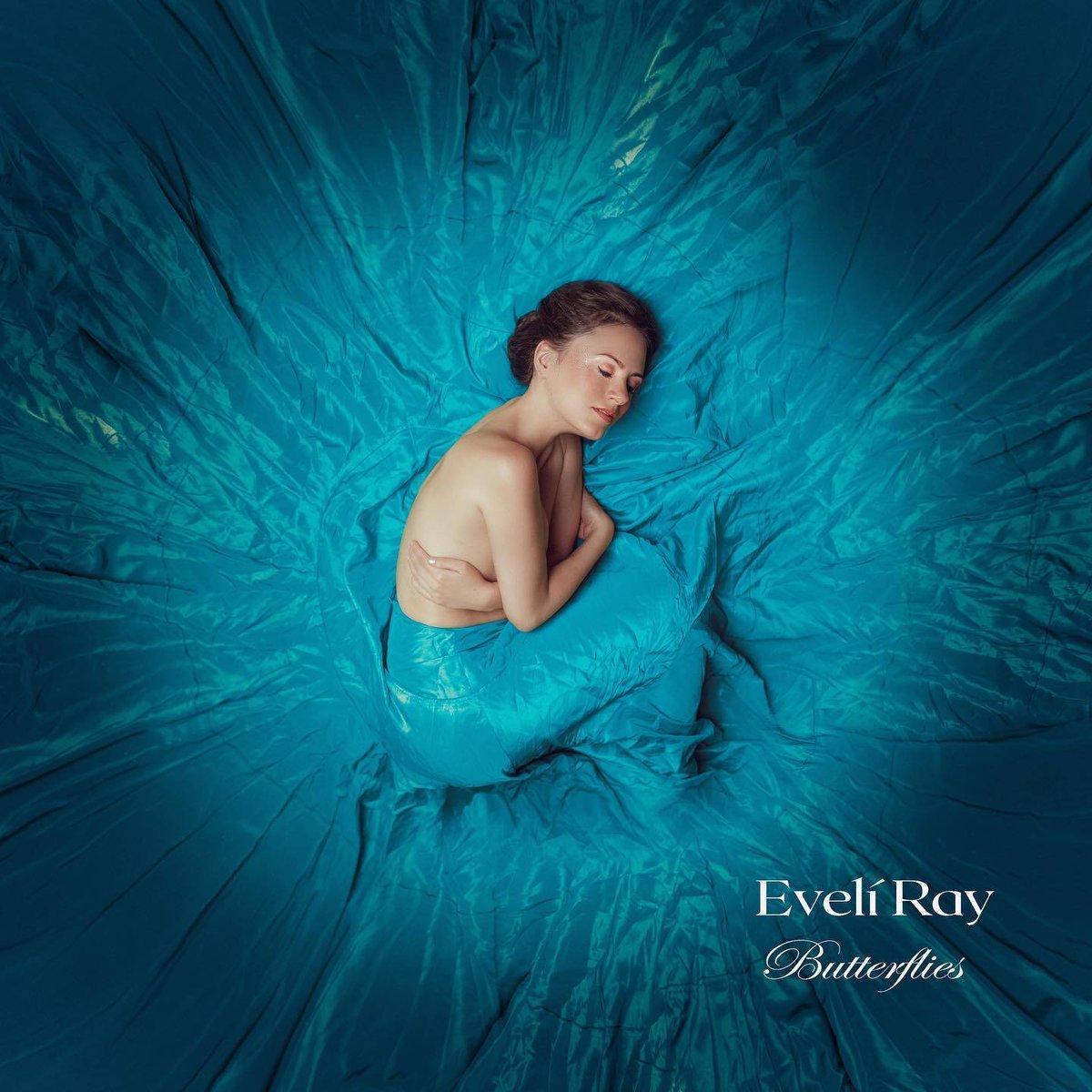 Evelí Ray lança segundo single de seu álbum de estreia 

musicforall.com.br/eveli-ray-lanc…

#eveliray #pop #erudito #newwave