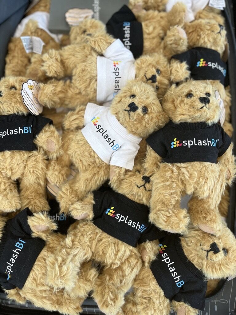SplashBI's tweet photo. π Only 3 days left until #Oracle5Live! π
The SplashBI team is all geared up and ready to rock the event with our fluffy companions, the SplashBI Teddy Bears! π»π₯
Register Here: https://t.co/Ge4GBFWMIe
#oracle #transformation #hr #event #london #hcmreporting https://t.co/CduFYLTDJk