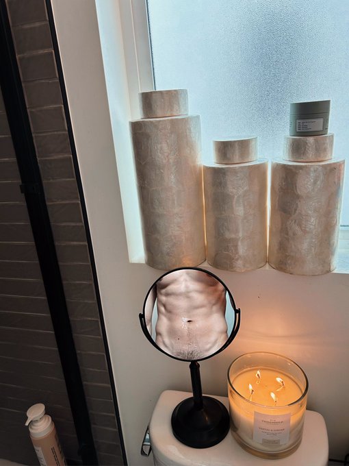 Morning rituals. https://t.co/7a3llYIlww