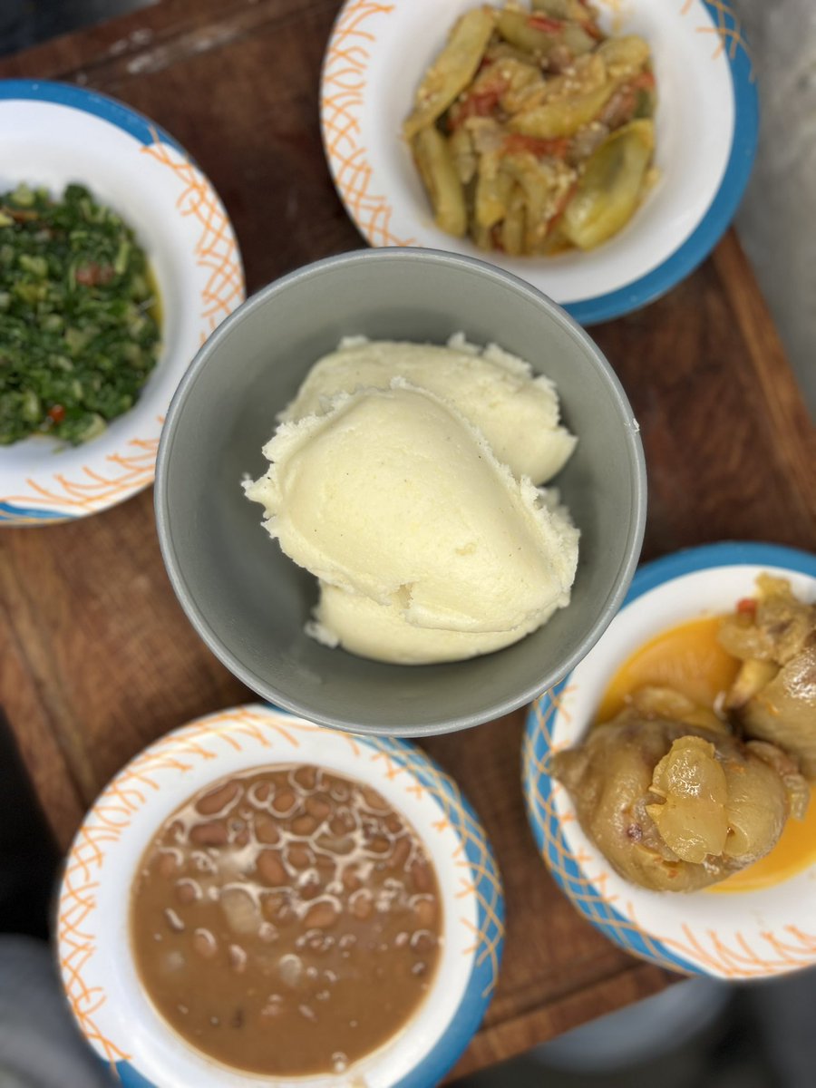 Mosadi pa zed 🇿🇲🇿🇲🇿🇲

savoring Zambian flavors….
Which dish are you trying? 

Call/WhatsApp +260968876691
📍Kalundu market 

#localbusiness 
Please RT to support a growing business 🤍