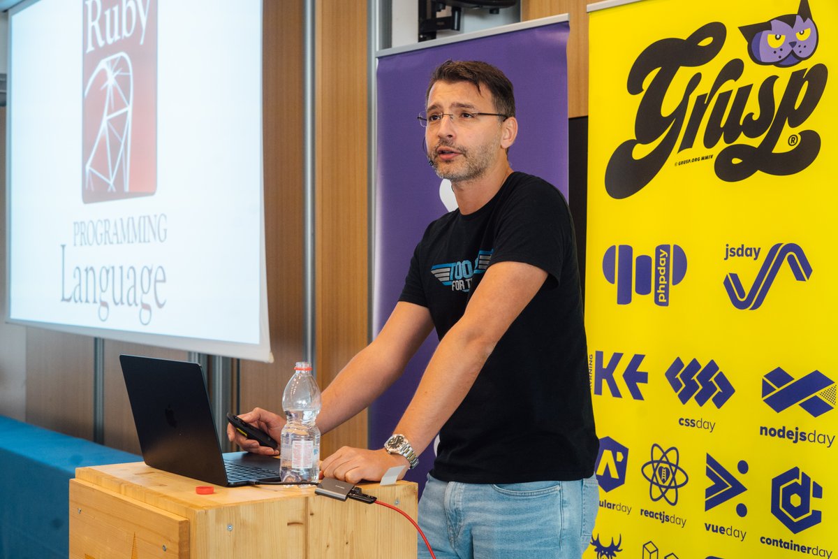 rubydayit's tweet image. Pictures from #rubyday2023
🎤@bbatsov  Senior Director of Engineering @Toptal
🎤 @fglc2  Lead Engineer @SkillerWhale1 
🎤 @hanaharencar  Software Engineer @github 

Couldn&apos;t you attend the conference? 
Video recordings available
📽️ bit.ly/shop-grusp
#rubyday #ruby #rails