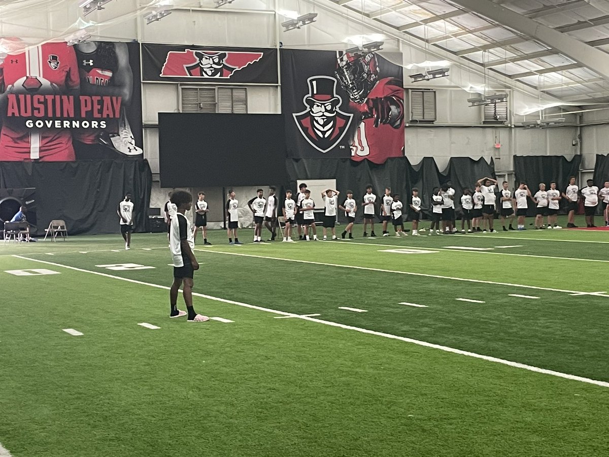 KYFUTURESTARS's tweet image. We’d like to give a huge Thank You to @APSUFOOTBALL and Coaches @CoachjjClark @APSUCoachSW for the hospitality and facilities tour for our Kentucky Future Stars! They bent over backwards and we appreciate you! #1stClass🏈🏈 #Brotherhood