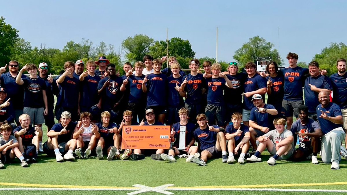 Congrats to Rochester on winning Chicago Bears Nike 11-On competition.

Story -> bit.ly/3N7APcs #playfootball #highschoolfootball2023