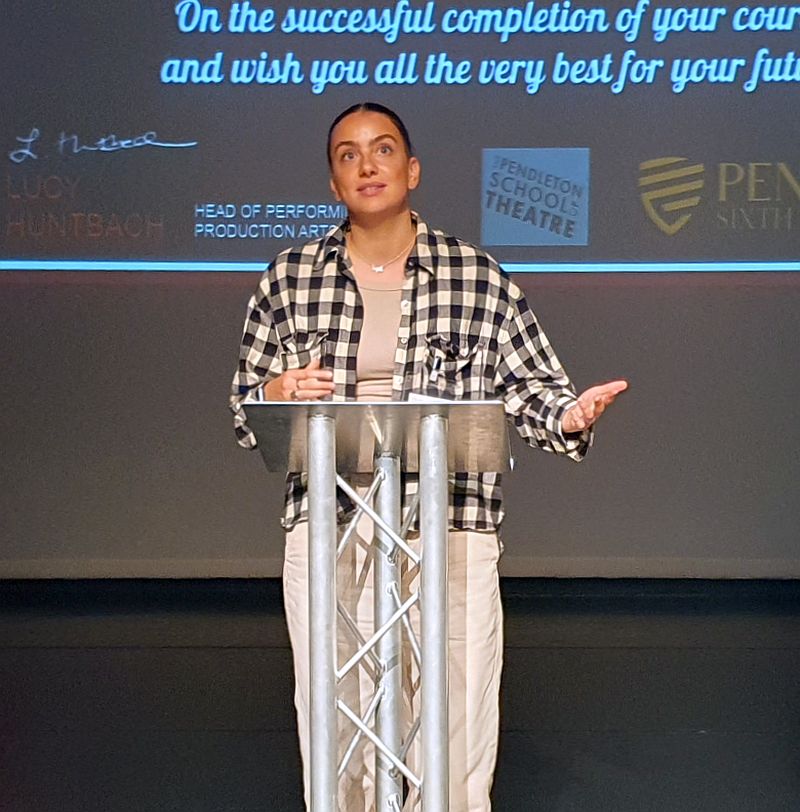 Heartfelt thanks to our alumna @SophGalustian who took time out hard on the heels of C4’s sitcom 'Everyone Else Burns' to guest speak at our Second Year’s Leavers Ceremony today. Your words of wisdom where invaluable! Keep on ‘mithering’ Soph, and see you soon. #Acting