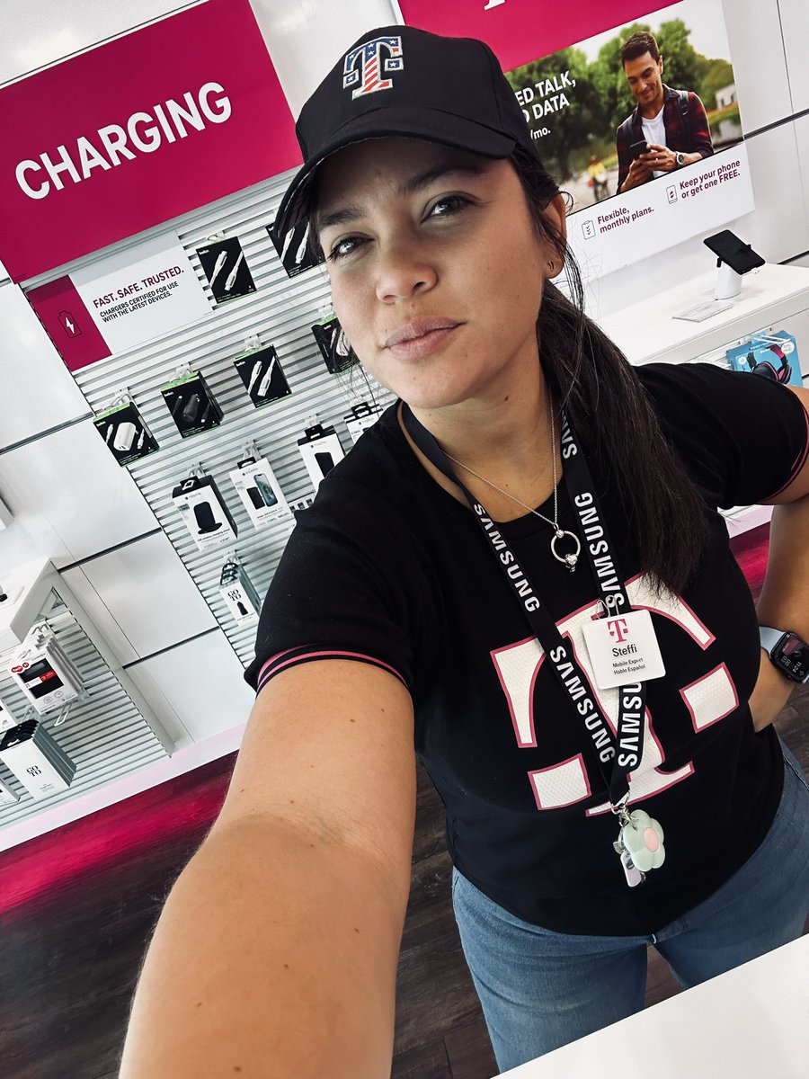 SteffiCarrascal's tweet image. Charged up and ready for the last two weeks of the months! 

#June