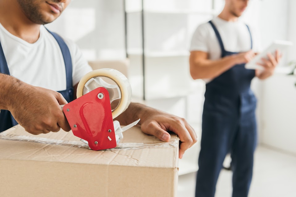 We expertly tackle long distance moves, no matter how long of a move it is. Our combination of training, professionalism, and dedication helps us provide a hassle-free moving experience. everlastingmoving.com #CommercialMovingCompany #StorageFacility #StorageCompany