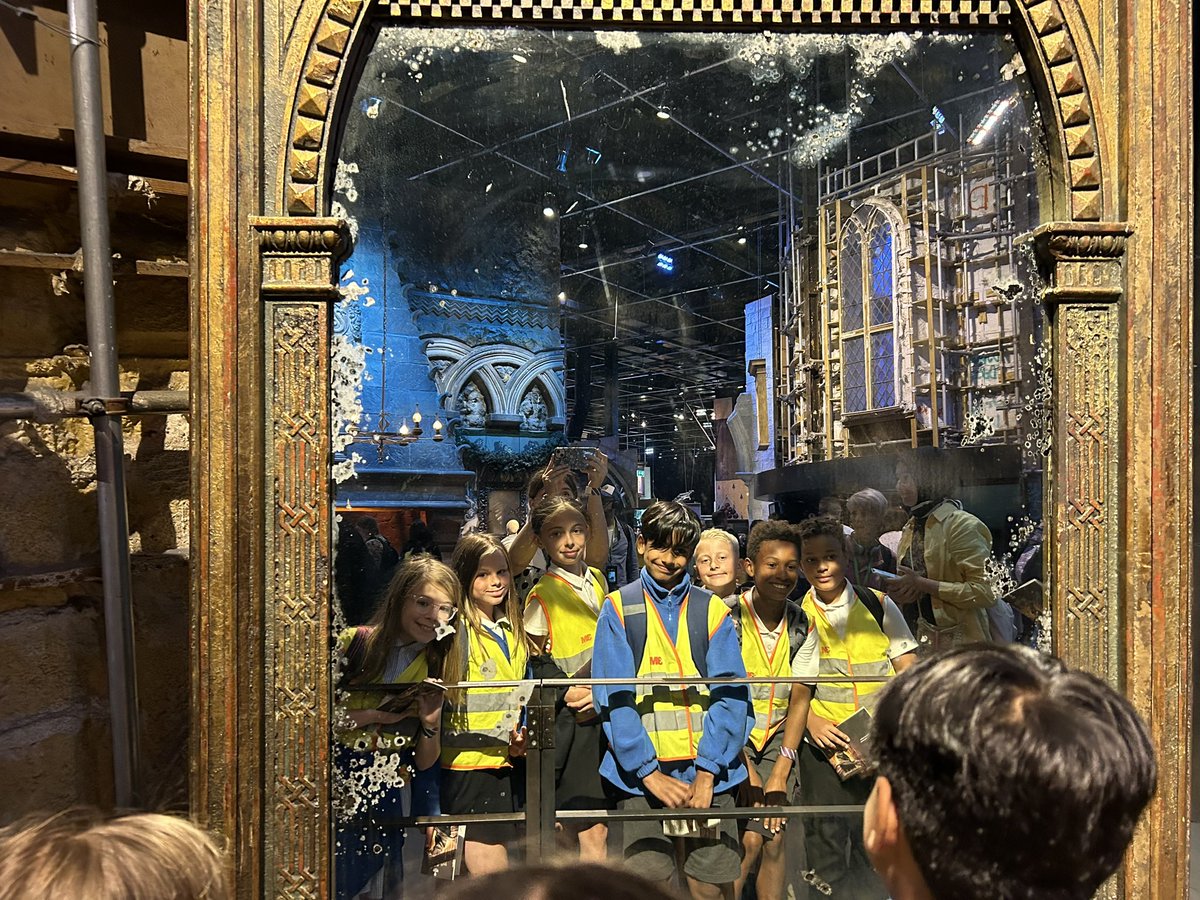 latimerprimary's tweet image. More of #ClassSM and #ClassEH’s Harry Potter Studios adventures…