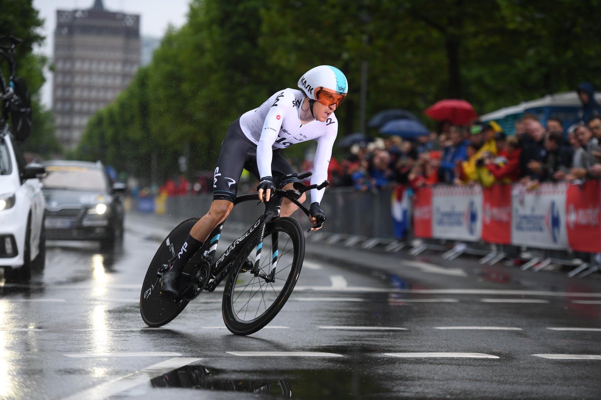 LeTour's tweet photo. 👏Many of you found the answer, it was obviously the winner of the #TDF2018, @GeraintThomas86!
👏Vous étiez nombreux à l'avoir trouvé, c'était évidemment le vainqueur du #TDF2018, @GeraintThomas86 ! https://t.co/YpKRmFcvDs