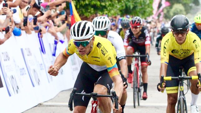 LIVE NOW: Vuelta a Colombia - STAGE 3 live stream ---> bit.ly/465VHJM 
#VueltaColombia #VueltaColombiaxWIN