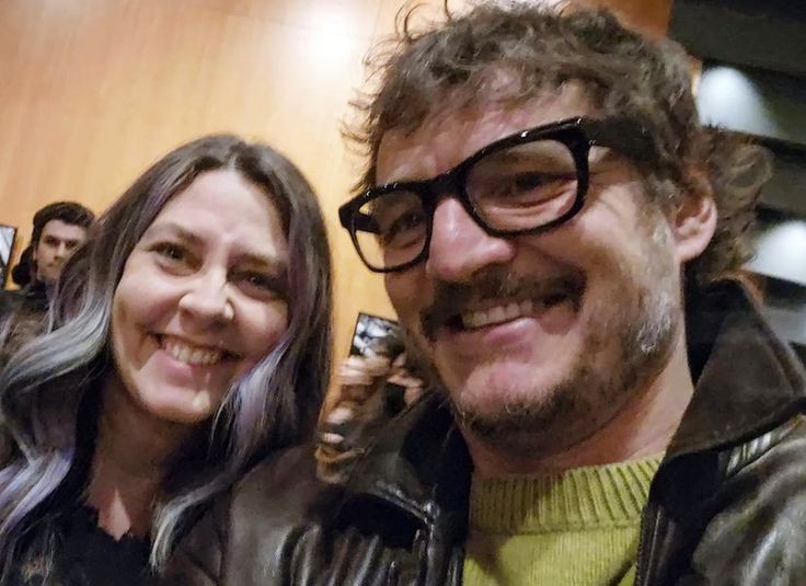 pedro pascal king of looking like he's the fan in fan photos 😭