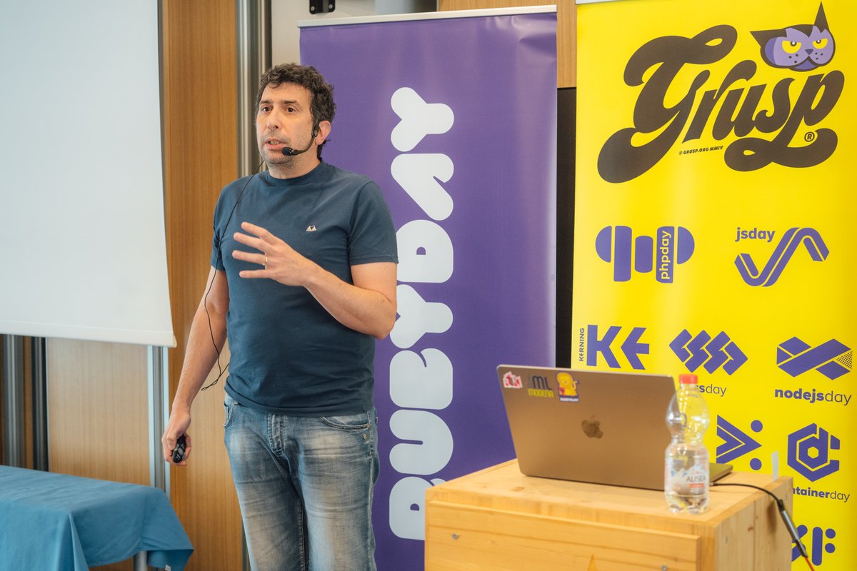 rubydayit's tweet image. Pictures from #rubyday2023   
🎤@nusco, Author 
🎤Alessandro Rizzo, Senior Software Engineer @treatwellit
🎤Monica Giambitto, Head of engineering @ Beyond

Couldn&apos;t you attend the conference?  
Video recordings available 
📽️ bit.ly/shop-grusp
#rubyday #ruby #rails