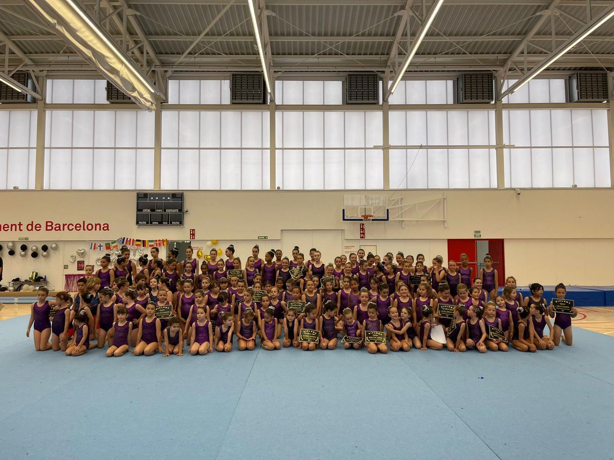 🤸 El <a href="/santsgimnastic/">Sants Gimnàstic</a> celebra el III Festival de cloenda de temporada amb tots els nens i nenes i famílies.

👋 Saludem en directe a l'entrenadora, Leire Painó, perquè ens expliqui tots els detalls d'aquesta jornada.

📲 sants3radio.cat/radioendirecte