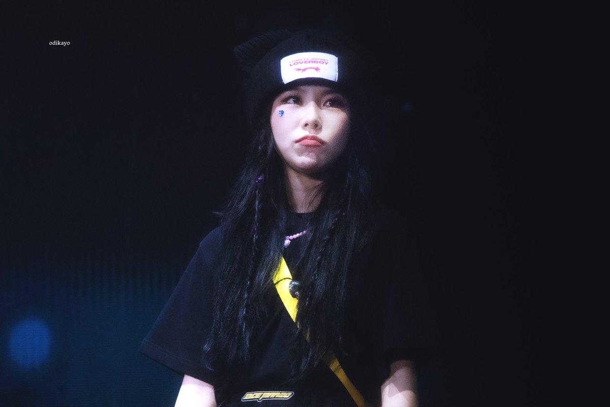 odikayoo's tweet photo. 230617 MYCON ENCORE DAY2

휘인이 귀여워줘서 미안해🙏🏻😔

#휘인 #마마무 
#Wheein #MAMAMOO https://t.co/ViETcuswR0