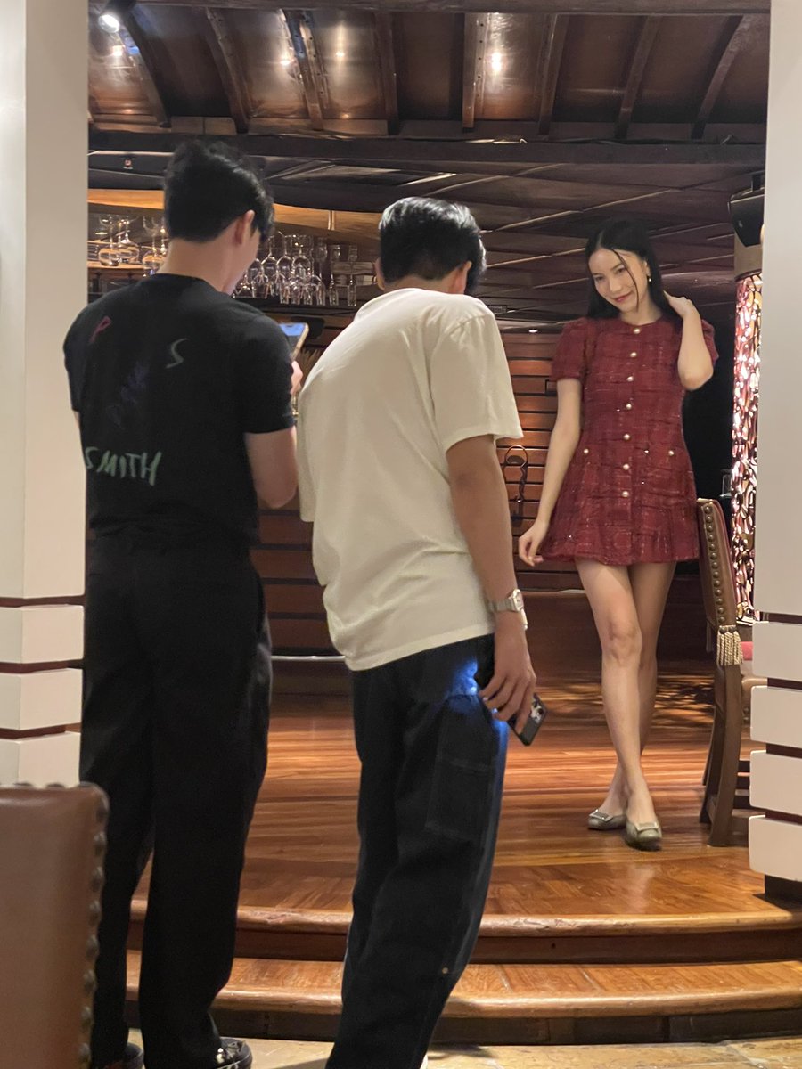 Annmarcompro's tweet photo. ช่วยกันถ่ายรูปให้น้อง 😂 #เตนิว https://t.co/WQvFXXXQ8R
