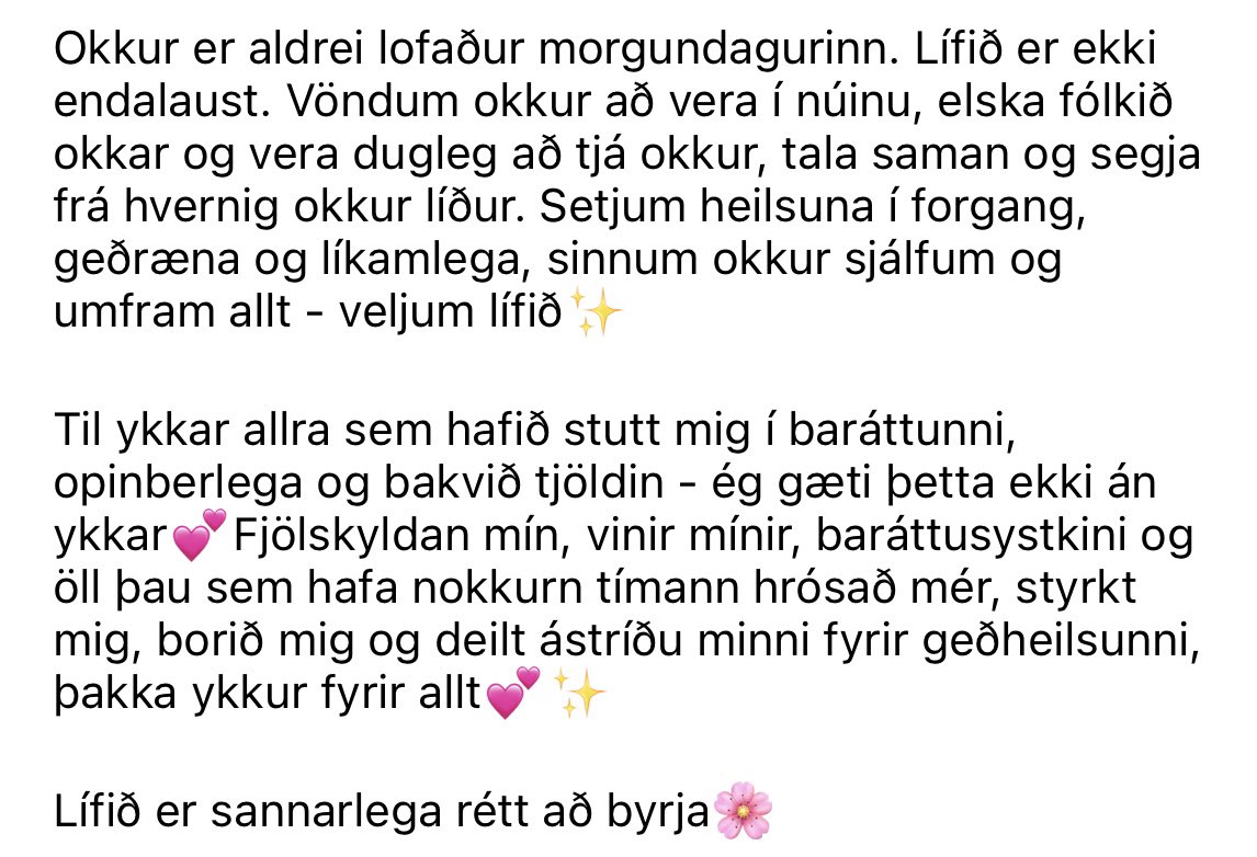 Í dag á ég tíu ára afmæli🩷🦋🌸✨Tíu ár síðan ég ætlaði frá að hverfa en alheimurinn sagði nei, þú hefur verk að vinna. Tíu árum síðar er ég hér og hvergi nærri hætt😍💫