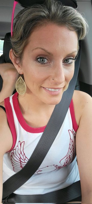 Excuse one of my kids feet in the background lol #momlife https://t.co/PfLOhoP7Jl<a href="/tag/momlife"class="tags"><span>#momlife</span></a>