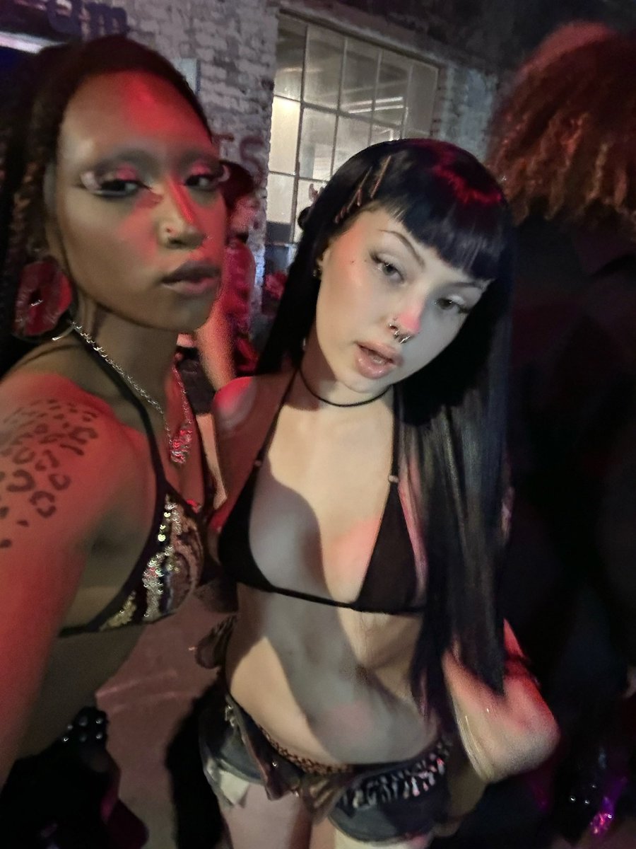 b4il ️ on Twitter: