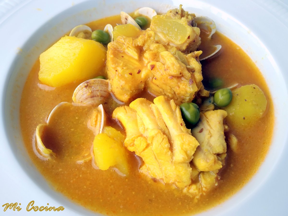 MicocinaCR's tweet image. Nueva #recetamarenga @SaboraMalaga en el #blog #micocinacarmenrosa una Cazuela de Raya y almejas con patatas y guisantes. Ingredientes, paso a paso, en el siguiente enlace. ¿Que lo va a contar? cuente, cuente. micocinacarmenrosa.blogspot.com/2023/06/cazuel…