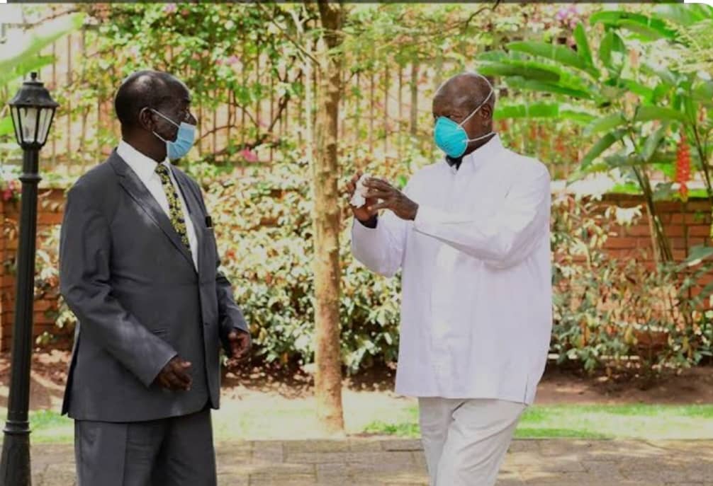 ESsekandi's tweet photo. Dear comrade and OB from University of Dar re Salaam,I just want to let you know @KagutaMuseveni that you are one of the strongest people I know and I have no doubt you will overcome this.Hope you know that I am  keeping you in my prayers. May God give you back your good health. https://t.co/2jOGu0eXeN
