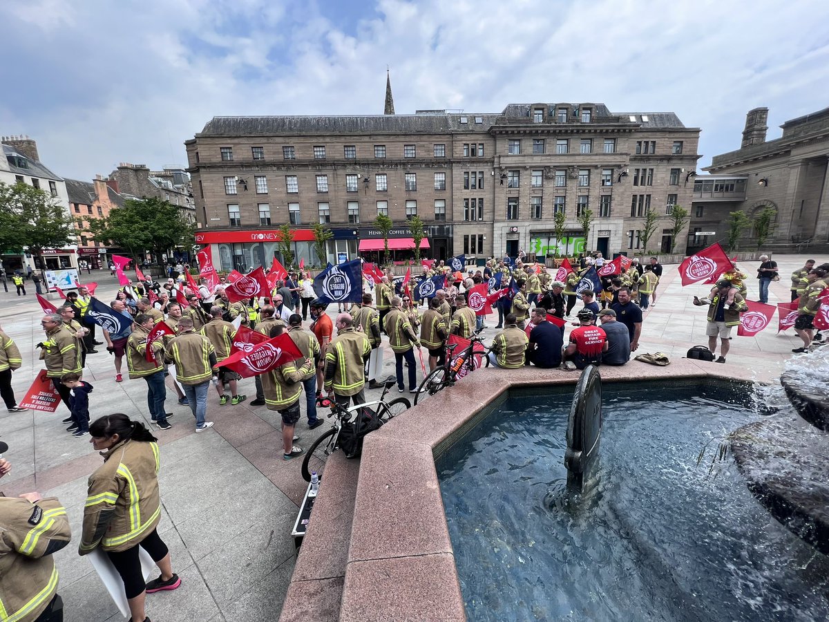 Great effort from all who attended, especially Inverness Branch once again, travelling to Dundee for todays demo ✊🏼 @FBUScotland @fbunational @FBU_Scotland_EC