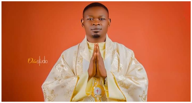 channelstv's tweet photo. JUST IN: Gunmen Kidnap Catholic Priest In Kaduna
https://t.co/lkXTBE2Suc https://t.co/Lz6x9w3mGd