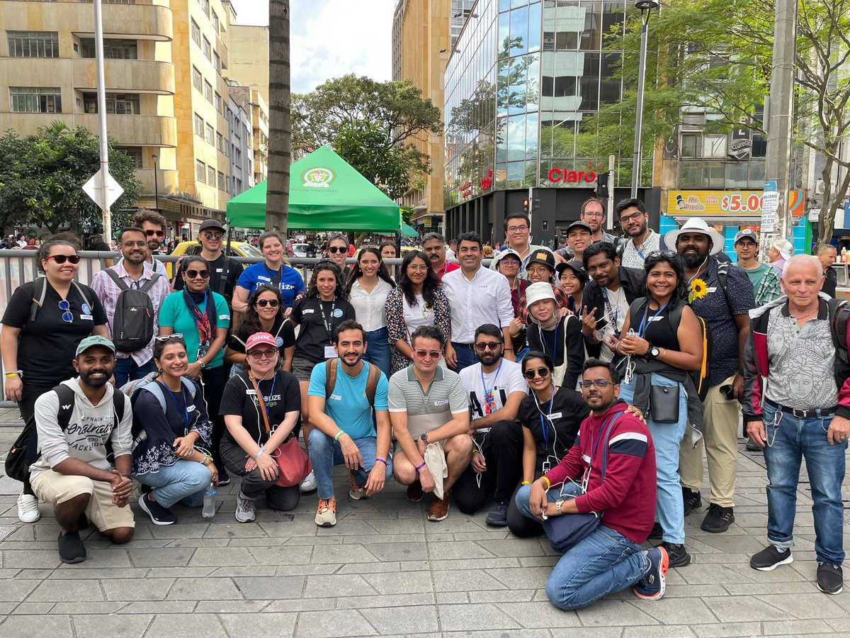 ITDP_HQ's tweet photo. Many members of the ITDP team came together this weekend in #Medellín to experience the city’s BRT system, Sistema Metroplús. Thank you to @Cesar_hdezc and our friends at @despacio for showing us around!

@sttmed @LINALOPEZ_11 https://t.co/PLThkPTCP8