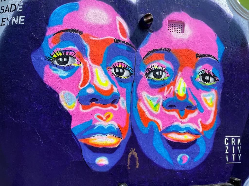 AlleyneDance's tweet image. We had a fantastic day at the official unveiling of the Alleyne Dance mural for Black Female Icons of Lewisham with @BrockleyMax!

Thank you to @MayorofLondon, the wonderful artist @Crazivity, The Soul Sisters and our fellow residents of Lewisham for celebrating with us.
