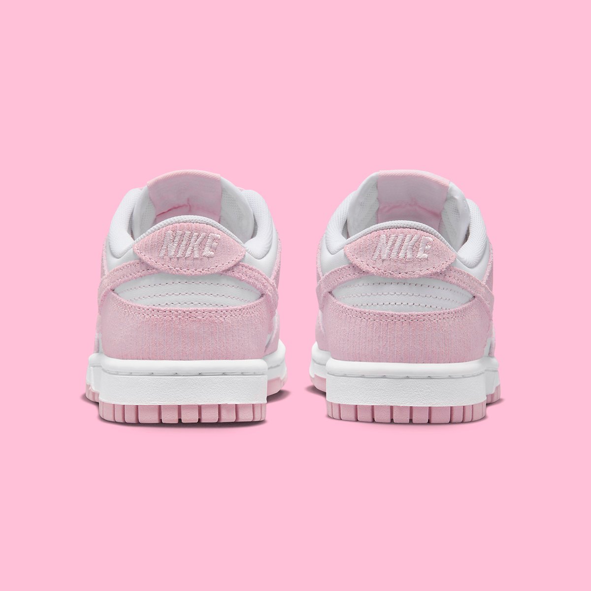 Nike Dunk Low "Pink Corduroy" is Coming Soon 🌸

SEE MORE: bit.ly/41zfXAB