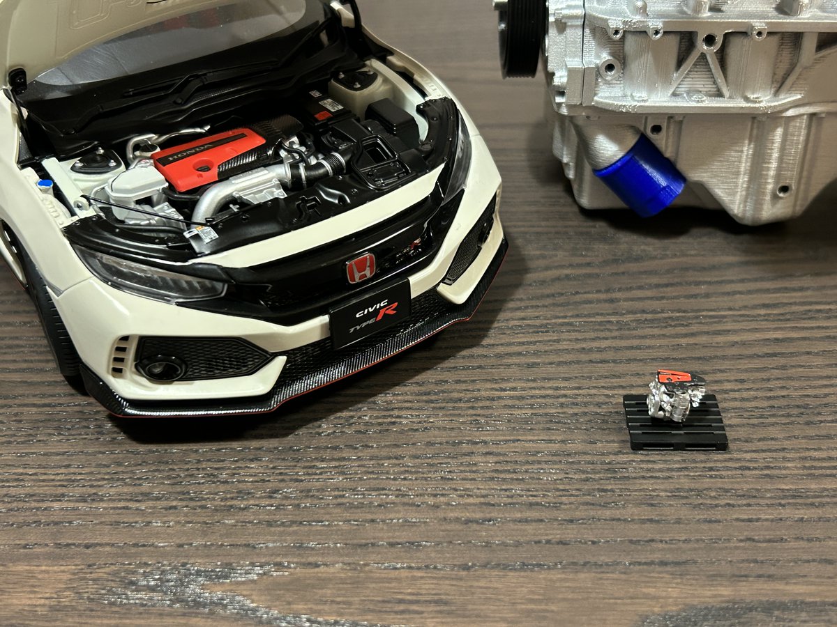 Graphite_One's tweet photo. K20Cエンジンのミニチュア
1/4 dbs WORKS
1/18 AUTOart
1/64 Hobby Japan
1/64は小さ過ぎて私の目では良く見えません😵💫
#FK8 #FL5 #civic #typer #dbsworks #AUTOart #HOBBYJAPAN https://t.co/I8Rya4klON
