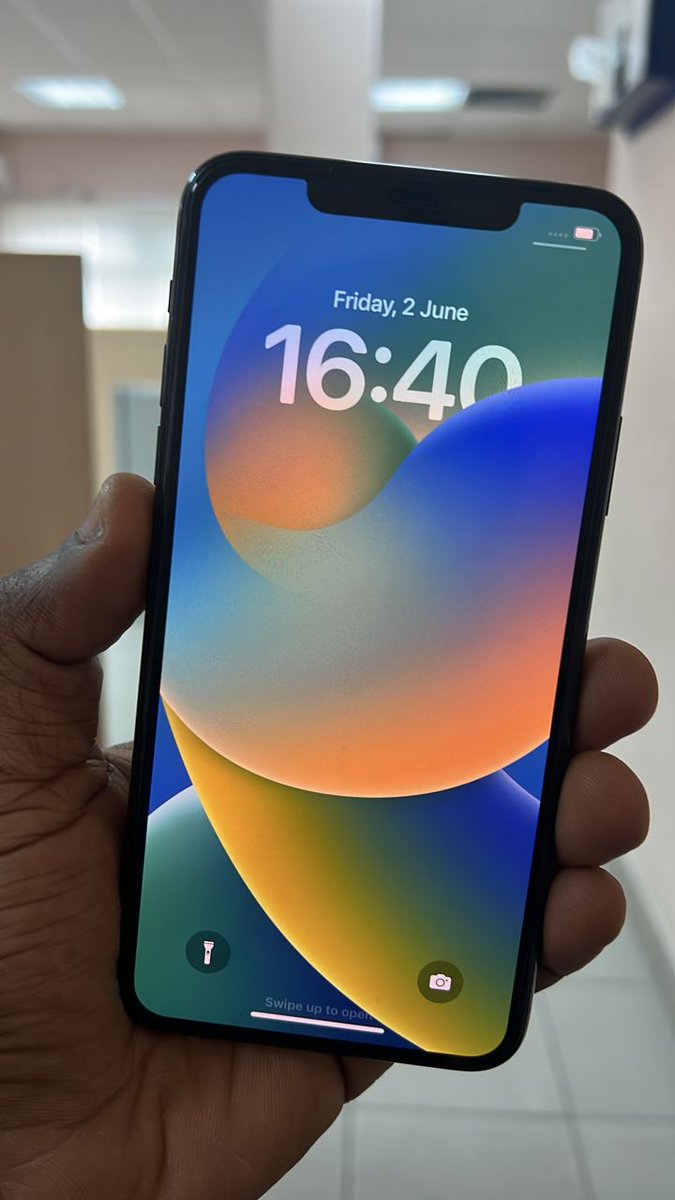 BlueswiftTech's tweet photo. Fastest Finger !!!
Apple Iphone 11 pro max UK USED available... N260,000 slightly Negotiable
Face ID✅
No Scratches✅
Every Part perfectly Intact and working well✅
Battery 75% ✅
Send a dm or call for more information  
WhatsApp- 08030514345  
Bonny Island- 09166236540 https://t.co/oLnHlNjPVW