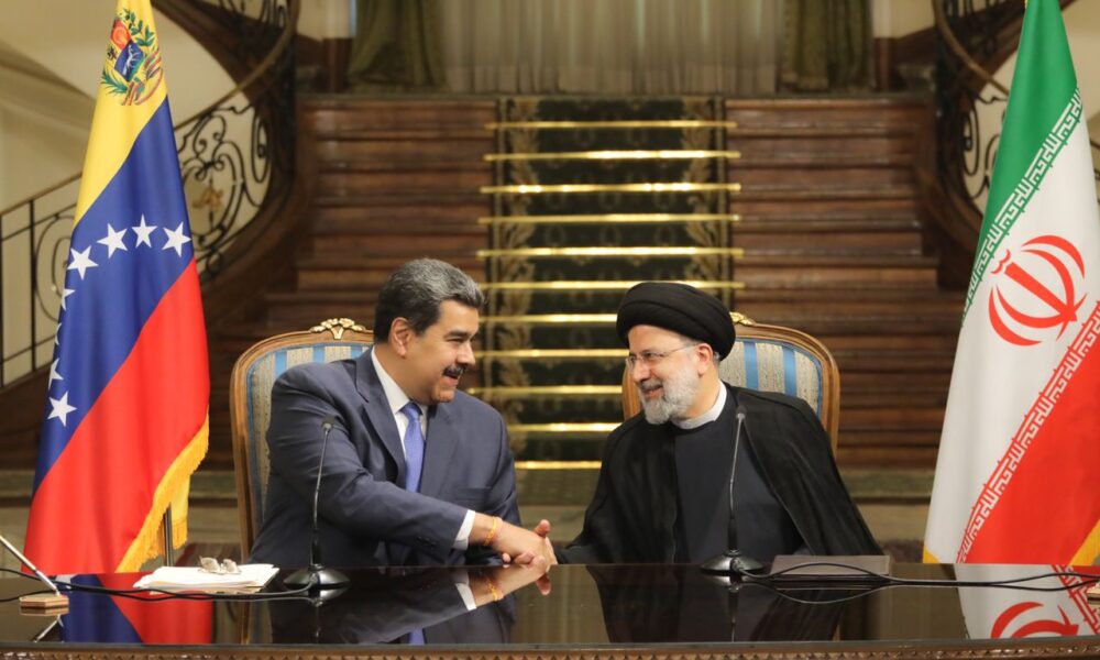 #Internacionales 🇮🇷 Alianza Irán-Venezuela se profundiza con visita de Ebrahim Raisi radiomiraflores.net.ve/alianza-iran-v…

#IránYVenezuelaUnidas #12Jun