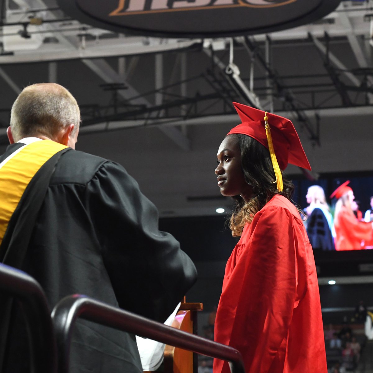 HenricoSchools's tweet photo. Congratulations to the Mills Godwin Class of 2023! Watch a replay of the commencement ceremony at https://t.co/OZk3wTv2lz.
More photos from other graduations will be uploaded today and tomorrow. Check back later for more.
#HCPSClassof23 https://t.co/5DLXsGiAsf