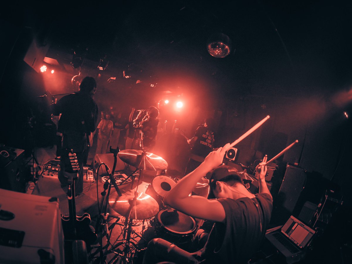 ❍ THCMEETING 2023 ❍
6/11(日)豊橋grand space Quark

富山、豊橋ご来場していただいた皆さん本当にありがとうございました！
次回のライブは6/19(Mon)大須ell.SIZE！！

【SETLIST】
1.Make Our Future
2.幻想のその先で
3.朧月(NEW SONG)
4.蜃気楼
5.Adventure

Photo by <a href="/ys_designwoner_/">ユアサレン</a>
