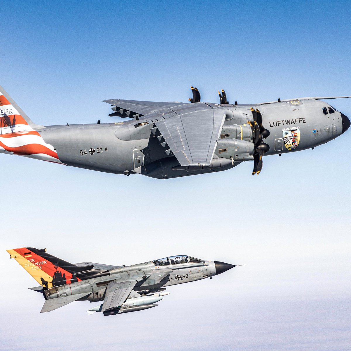 Germany 🇩🇪 kicks off largest multinational air force deployment in #NATO history

10,000 personnel and more than 250 aircraft from Allied and Partner nations will participate in collective defence training exercise #AirDefender23

#AD23

Find out more: ac.nato.int/archive/2023/A…