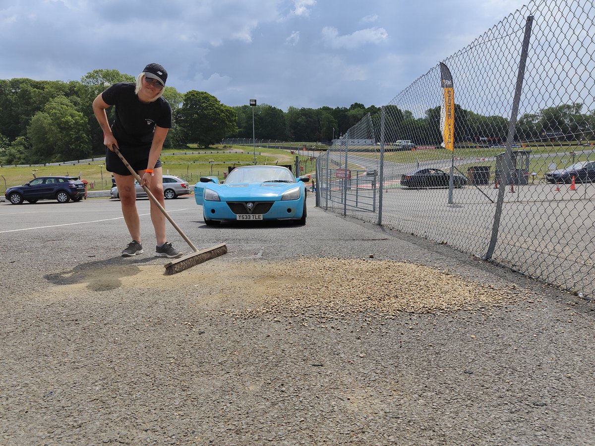 jendixonmusic's tweet image. I just spun the car off track, ended up backwards in a gravel pit, then spent an hour getting gravel out the car 😂 #TopDriver