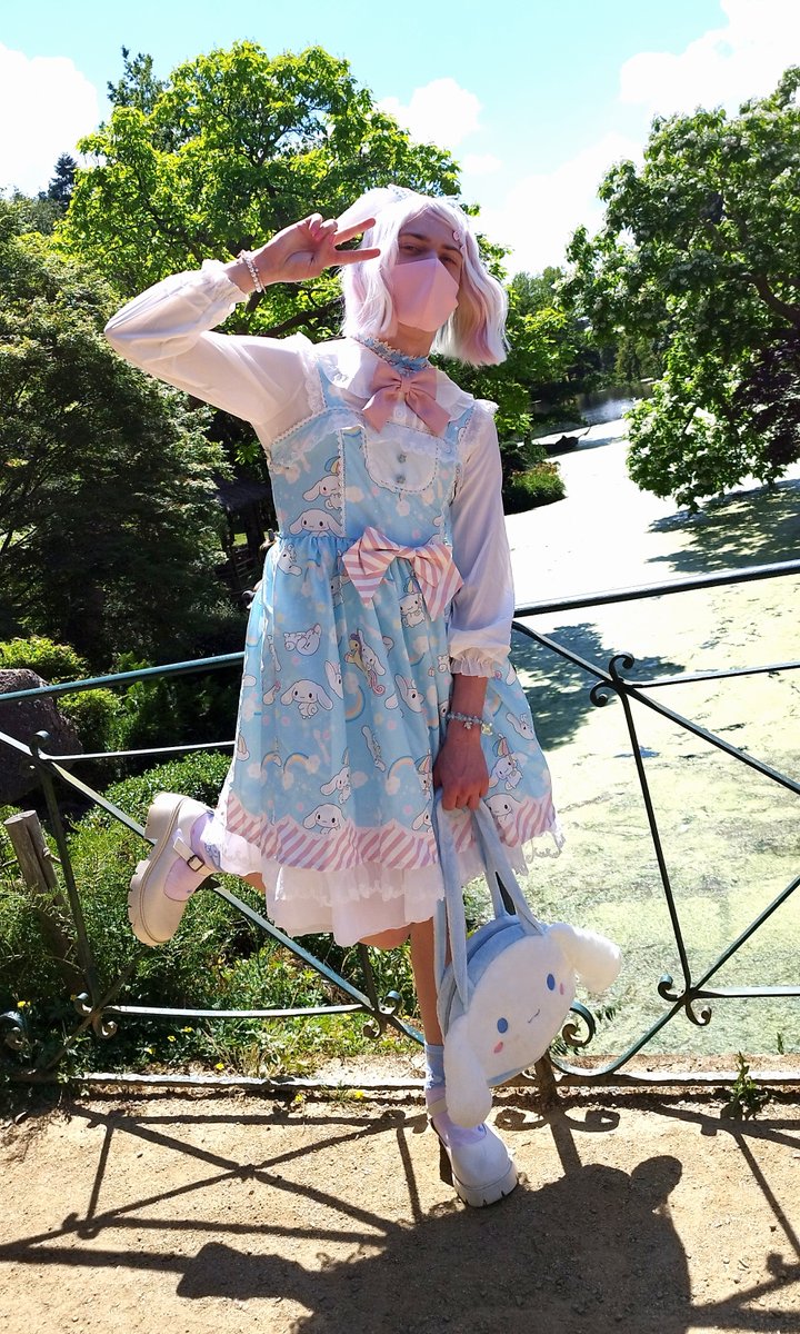 Ma première tenue Lolita  (っ≧ω≦)っ

Photos prises au @parc_oriental
#lolita #sweetlolita #lolitafashion #ロリータ