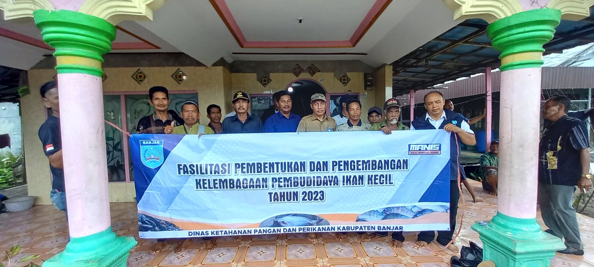 ramli_bang's tweet photo. Kegiatan fasilitasi Pembentukan dan Pengembangan Kelembagaan Pembudidaya Ikan Kecil bersa Bidang Budidaya DKPP Kab. Banjar di Desa Sungai Musang
#GiatLuhkanSatminkalBWI
#luhlapor 
#Produksi https://t.co/ABf0tYqFEK