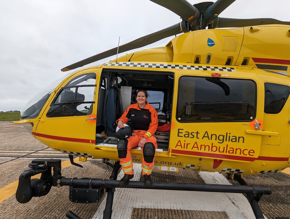 FPHCStudent_Jr's tweet photo. Med student Molly (@mollymec123) is on our @FPHCEd HEMS #PHEM elective
Thanks @EastAngliAirAmb for looking after Molly & providing a fantastic experience ππ
#FEMinPHEM #MedStudentTwitter
2024 elective details will be advertised late September/early October π https://t.co/Pfc5RzYep2