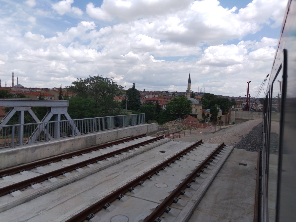 _wrzlbrnft_'s tweet photo. Weiter mit gelegentlichem Blick Richtung Griechenland geht's nach Edirne.
#OptimaExpress #Balksporus https://t.co/XcKtrPyj97