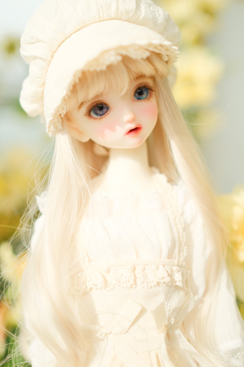 햇살의 얼굴,, 디어리스트에서 태어났다는데요✨ 너무너무 섬세한 메이크업! 항상 감사한 마음으로 사진에 담고 있어요🥲📸