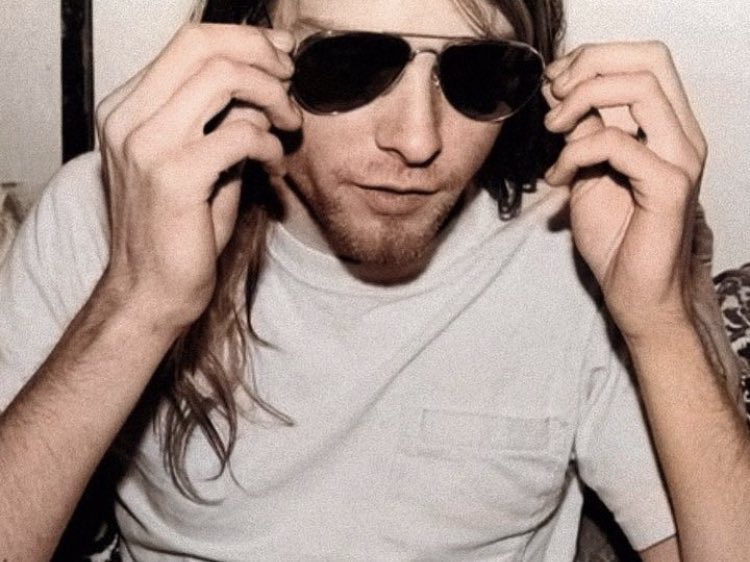 cobainarchived's tweet photo. Kurt Cobain - 1989: us, wa, olympia. https://t.co/pGH7Fkau2G