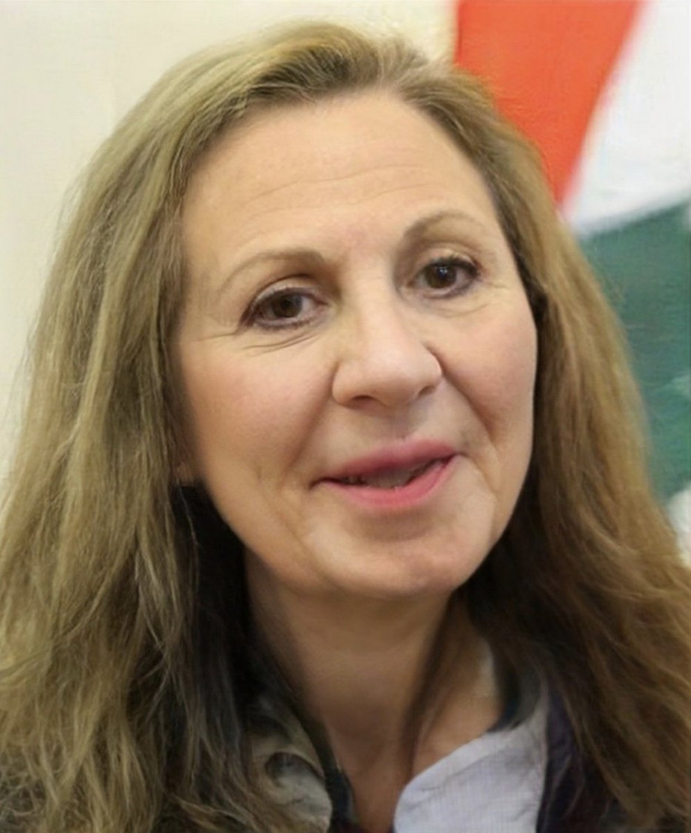 miskinyalibnan's tweet image. #جبران_باسيل يحتج على اطلاق فرنجية لقب نعنوع على #زياد_بارود 🧡