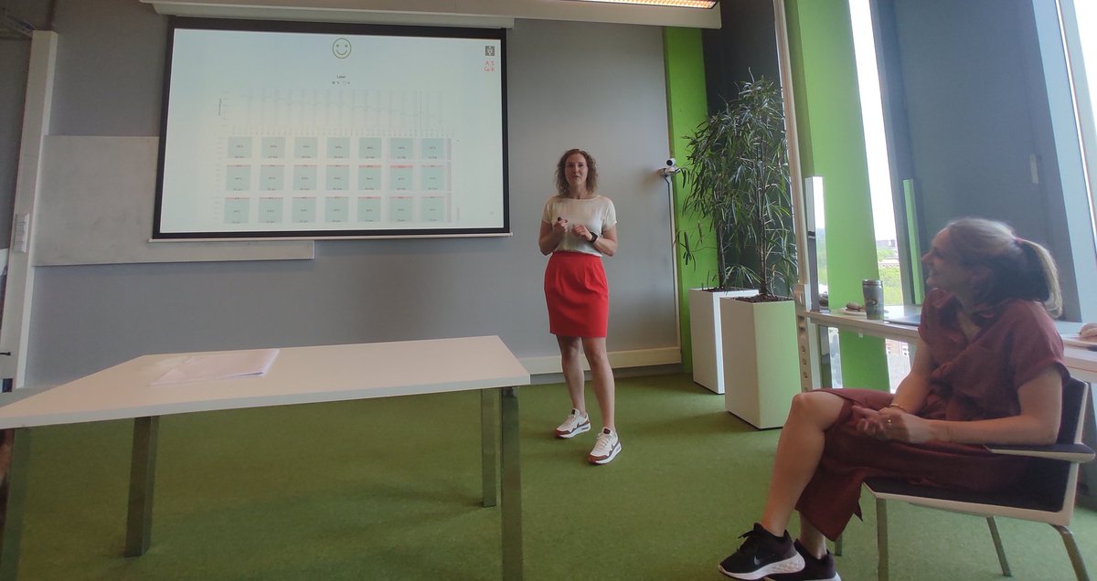 Project AWeSome (@uva_awesome) on Twitter photo Many colleagues in attendance at today's <a href="/UvA_ASCoR/">ASCoR | @UvA_ASCoR@akademienl.social</a> lunch lecture by @lhcjanssen and <a href="/NadiaBijdeVaate/">Nadia Bij de Vaate</a> about tips and tricks of doing an 100-day ESM study! Many colleagues in attendance at today's <a href="/UvA_ASCoR/">ASCoR | @UvA_ASCoR@akademienl.social</a> lunch lecture by @lhcjanssen and <a href="/NadiaBijdeVaate/">Nadia Bij de Vaate</a> about tips and tricks of doing an 100-day ESM study!