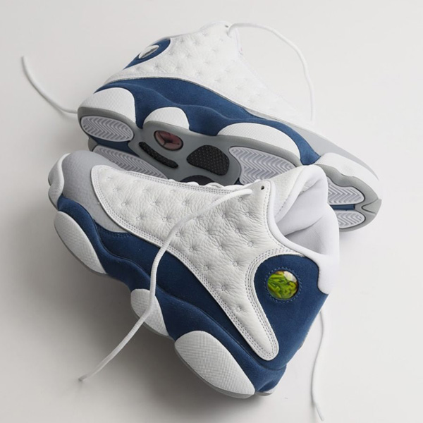 RT @snkr_twitr: AD: Couple of sizes available
Jordan Retro 13 'French Blue'

Shop -> https://t.co/bgFnKtescE https://t.co/2imxHbpxnq